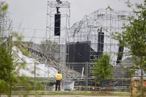 Radiohead Stage Collapse